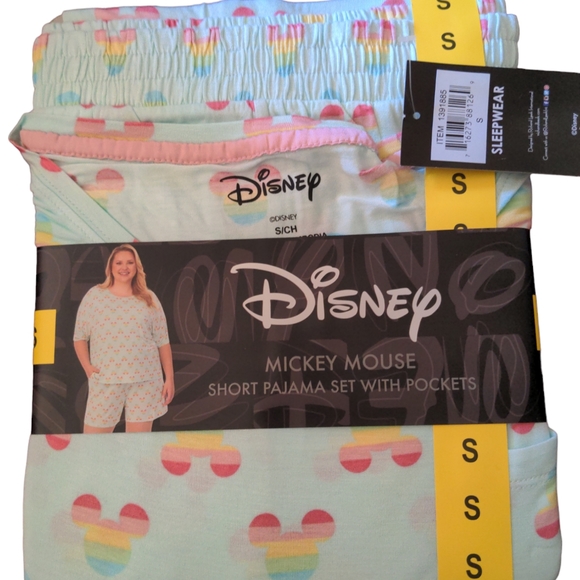 Disney Mickey Mouse Short Pajama Set with Pockets - Picture 1 of 3